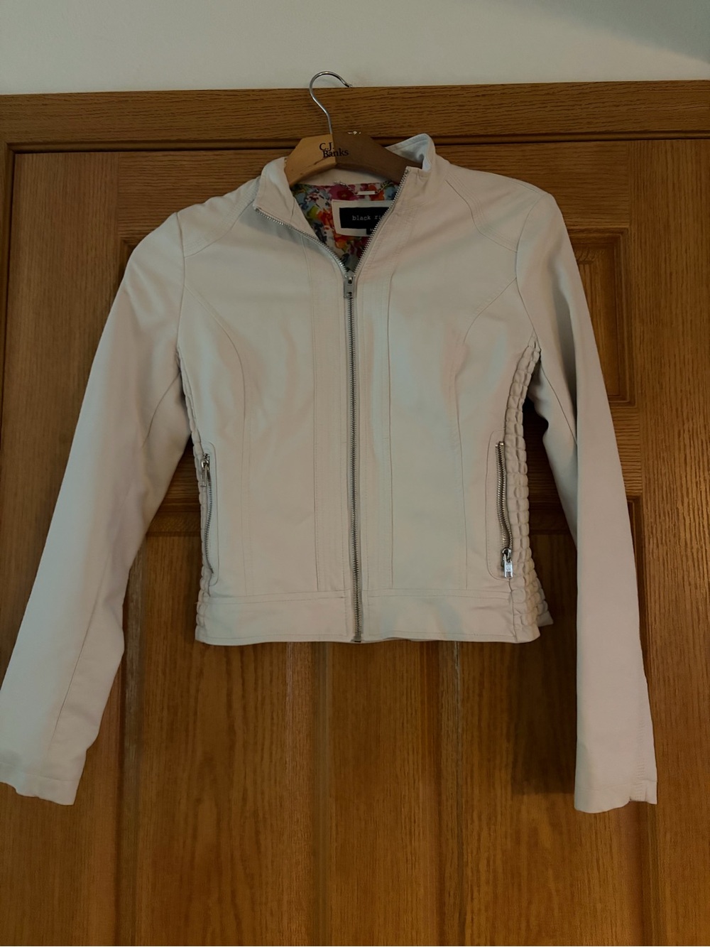 Black rivet women’s white leather jacket size medium